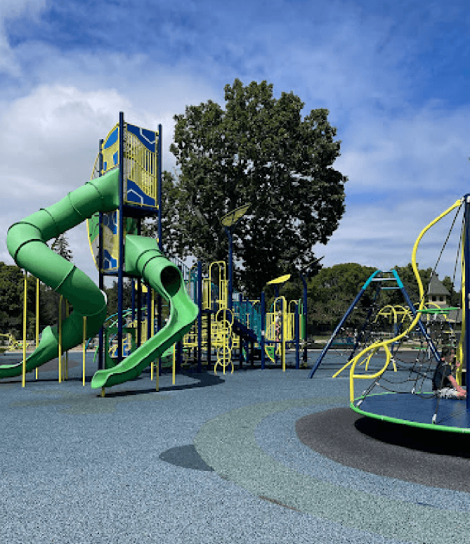 Menominee Park playground photo 1