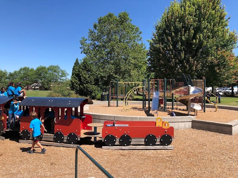 Mercerdale Park playground photo 2