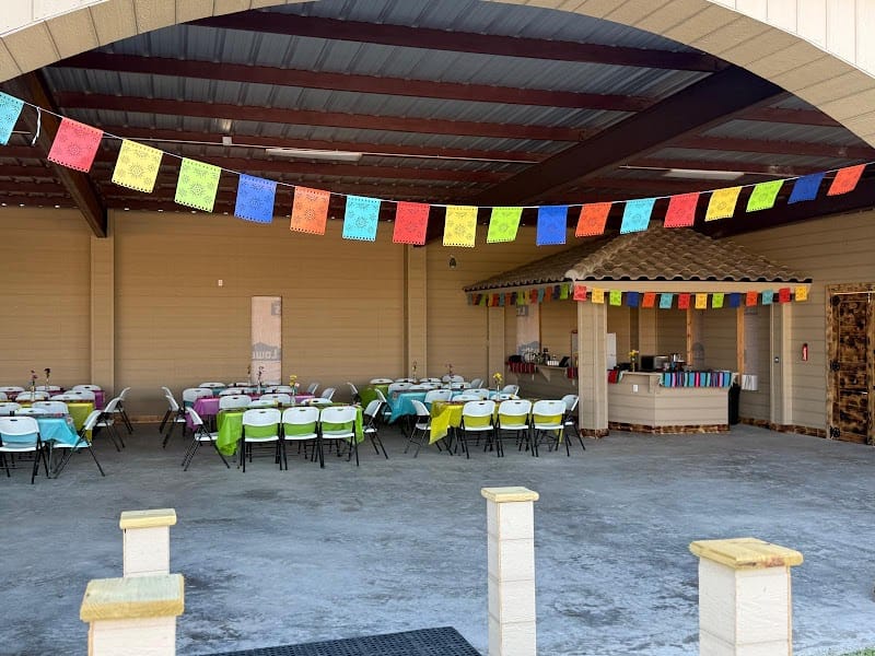 MOM SPLASH playground photo 2