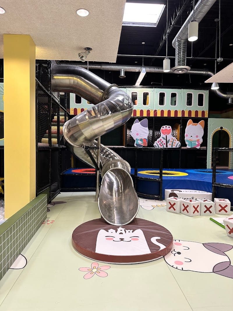 Momi Land Gahanna playground photo 2