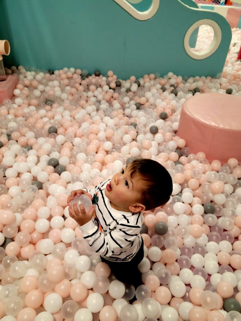 Momi Land Hilliard playground photo 3