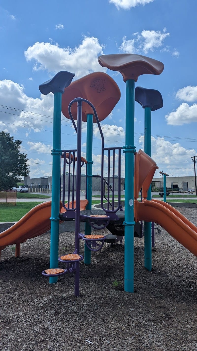 Montgomery Park.... playground photo 3