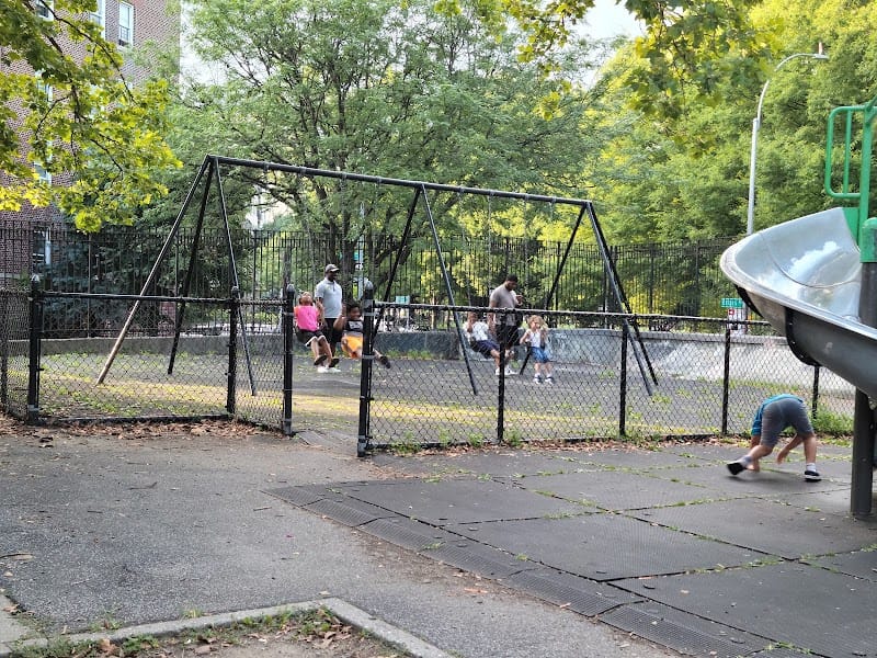 Mosholu Playground playground photo 2