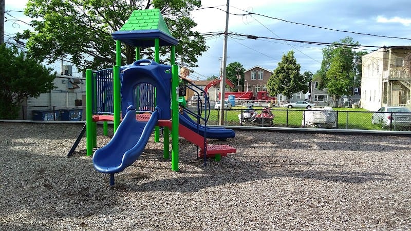 Mulberry Park playground photo 2