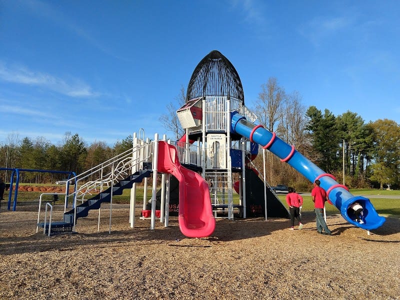 Oak Summit Park playground photo 1
