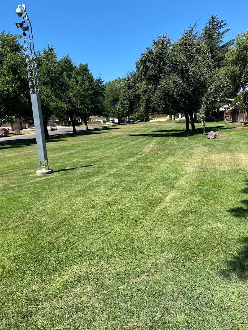 Oneto Playground playground photo 3