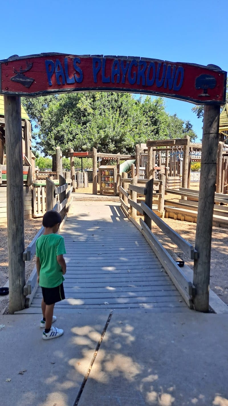 Pals Playground playground photo 3