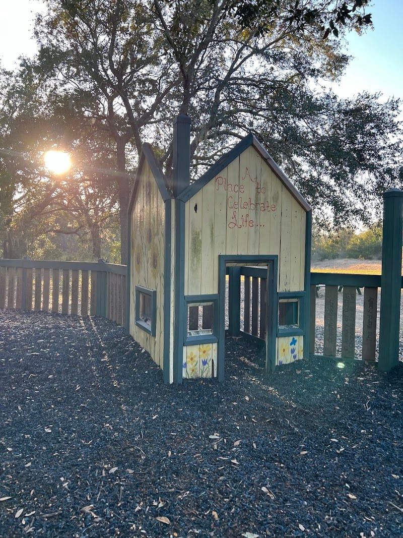 Paradise Park playground photo 3