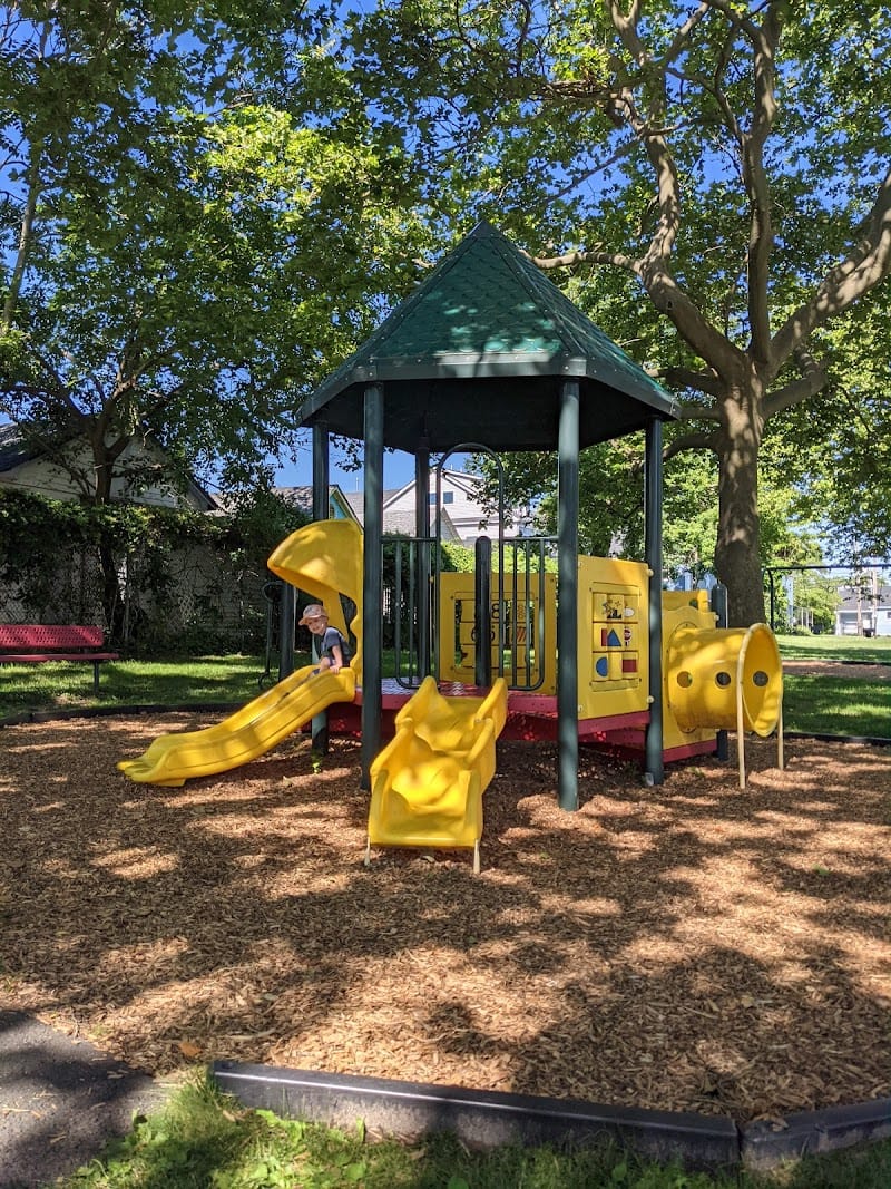 Pete's Playground playground photo 3