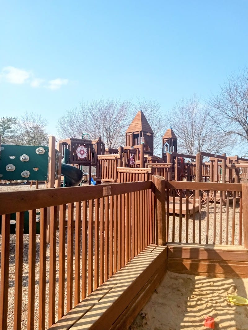 Play In Bay Park playground photo 1