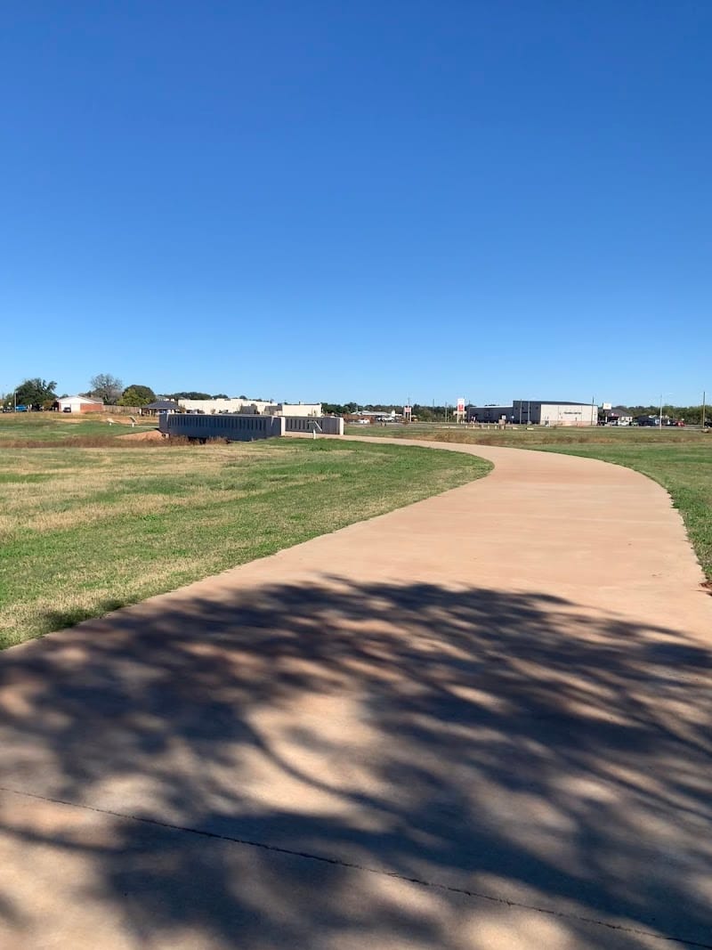 Red Arroyo Park playground photo 1
