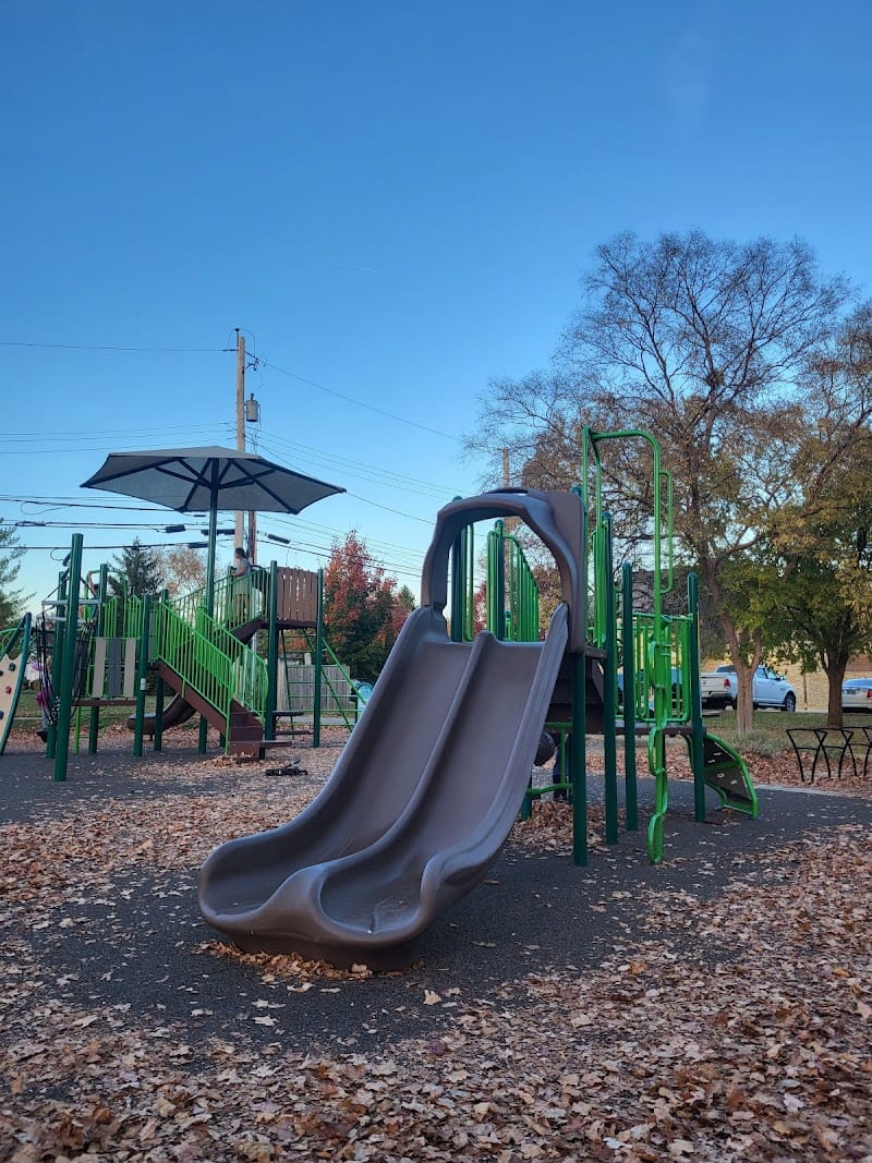 Reed Road Park playground photo 2