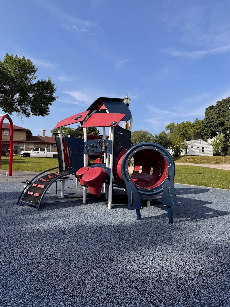 Reservoir Park playground photo 3