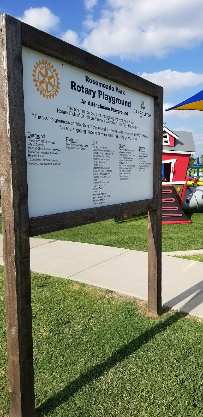 Rosemeade Park playground photo 3