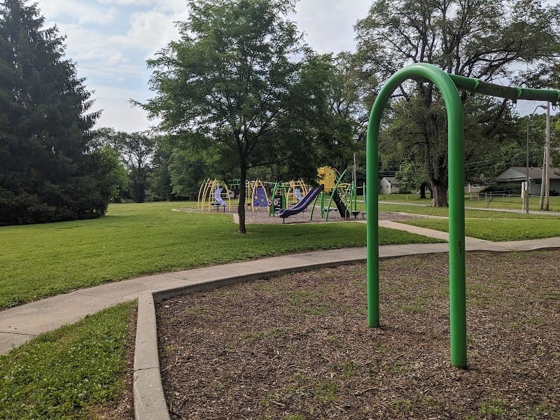 Ruskin Way Park playground photo 1