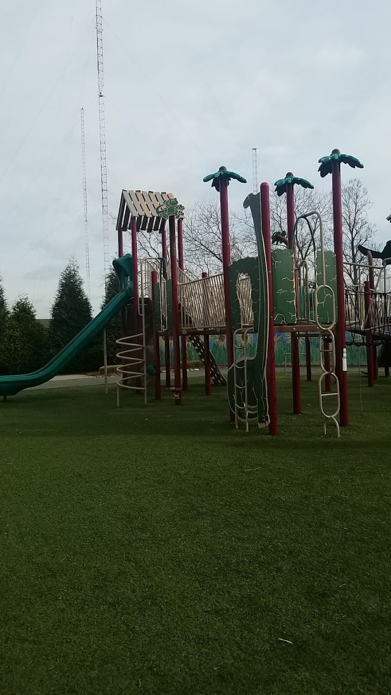 Smit Memorial Park playground photo 2