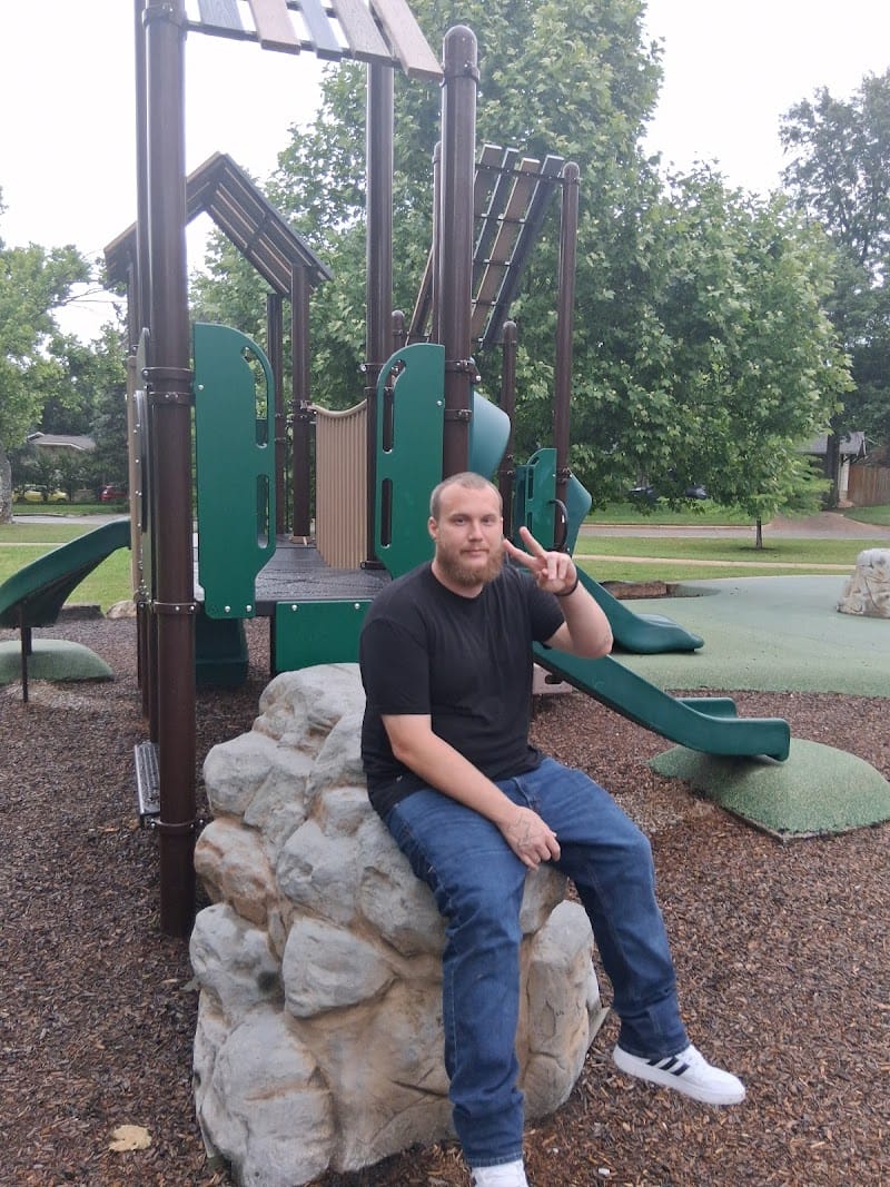 Sparrow Park playground photo 2