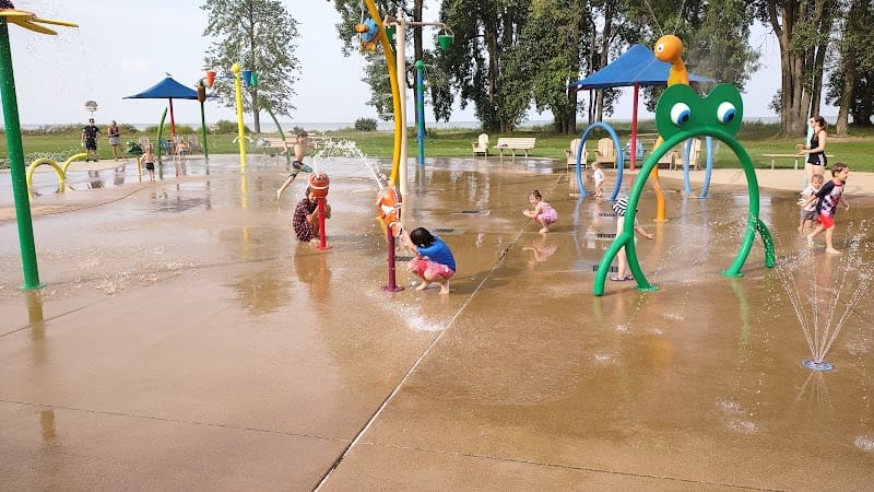 Spray by the Bay playground photo 1