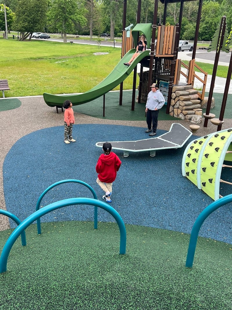 Spray by the Bay playground photo 3