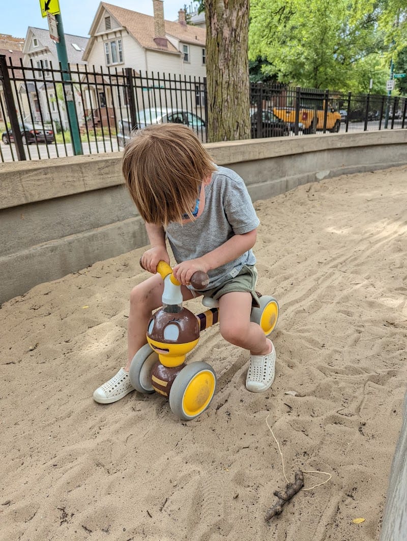 Supera (Louis) Park playground photo 2