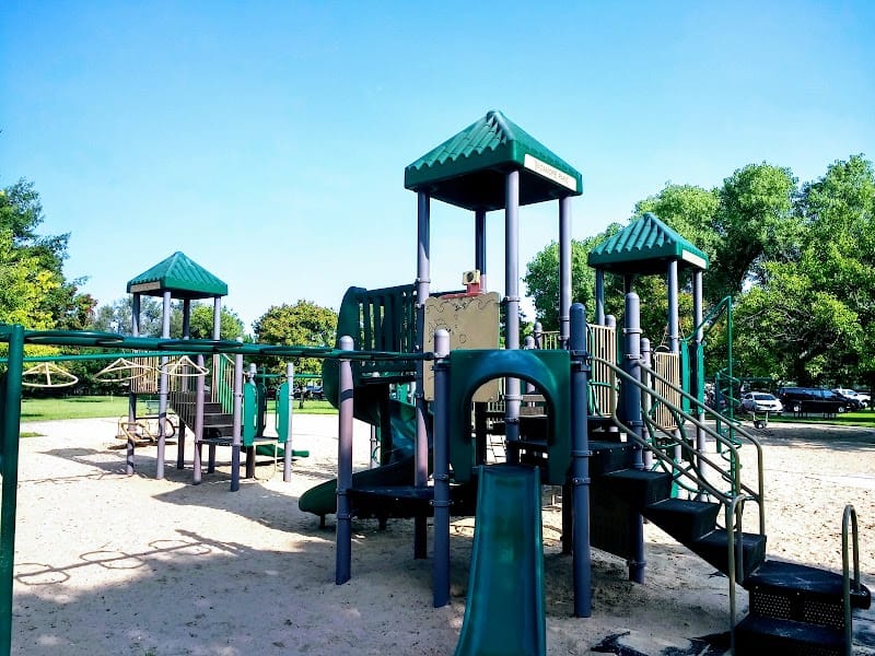 Sycamore Park playground photo 1