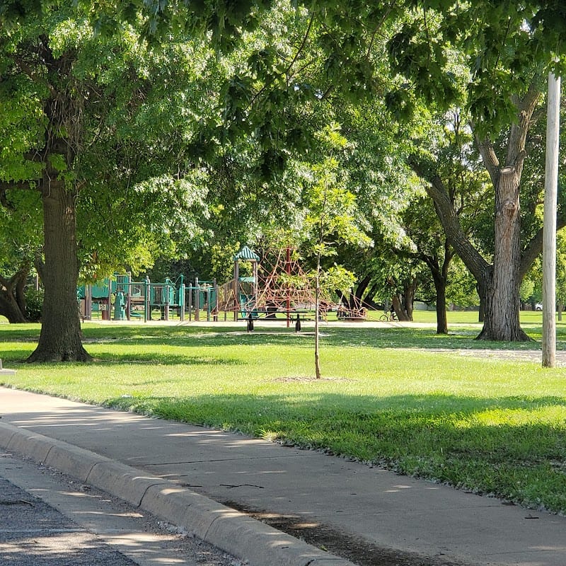 Sycamore Park playground photo 2