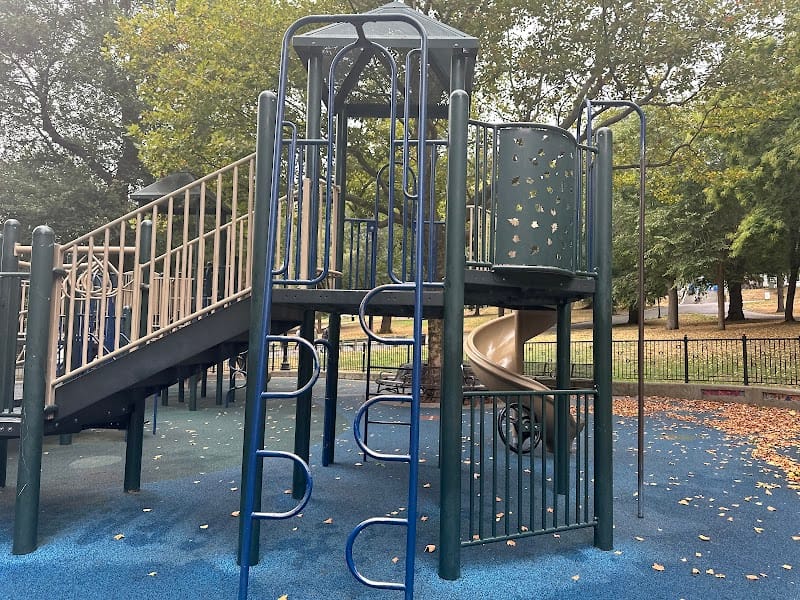 Tadpole Playground playground photo 2