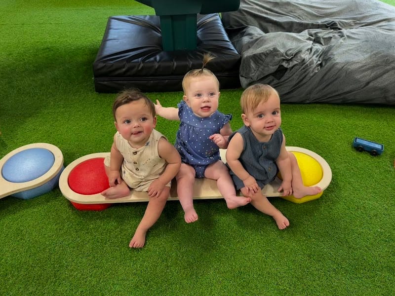 The Hangout playground photo 1