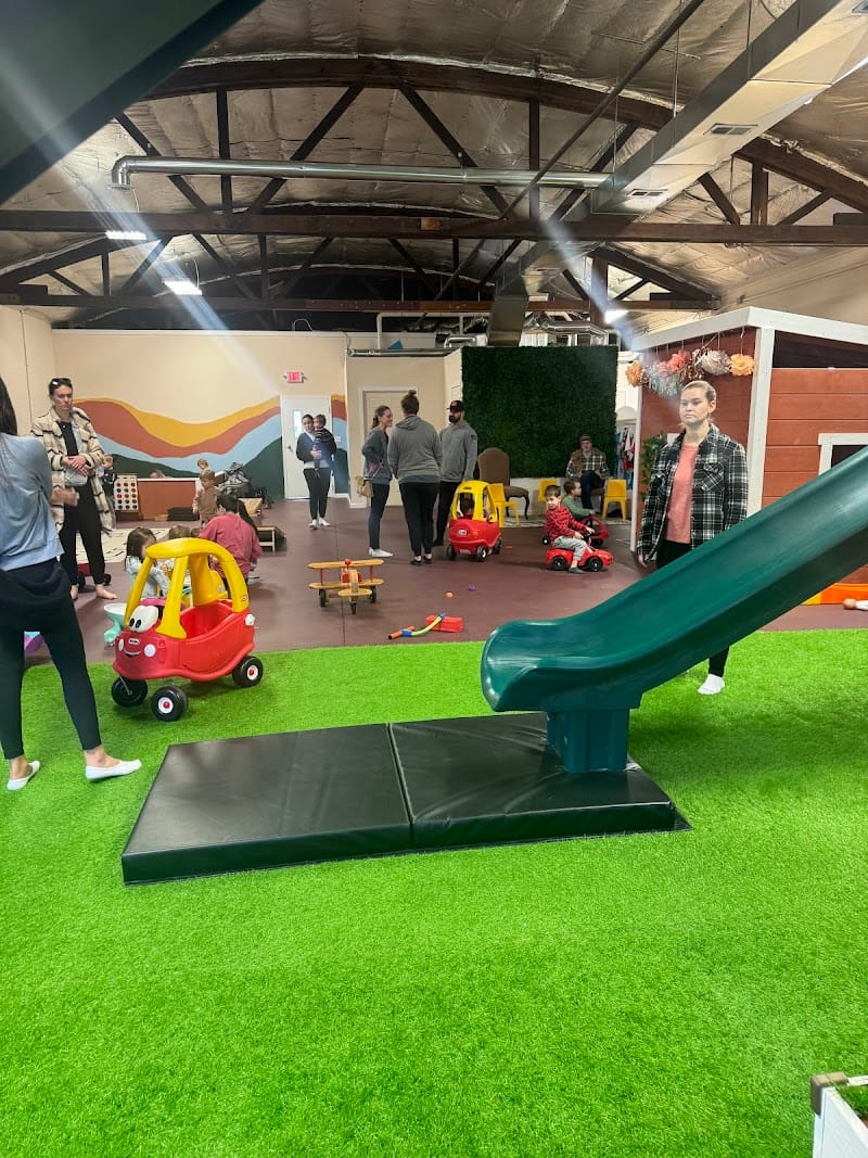 The Hangout playground photo 3