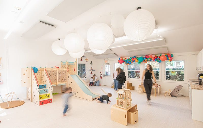 Tig & Peach Rye playground photo 1