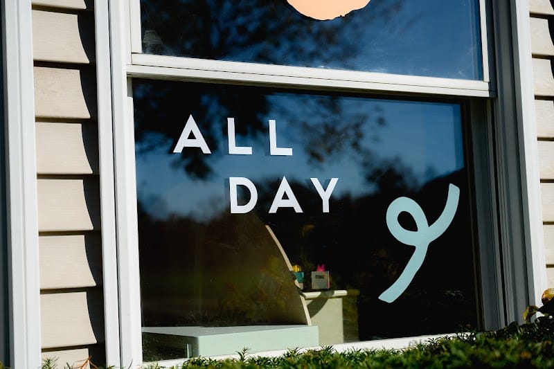 Tig & Peach Rye playground photo 3