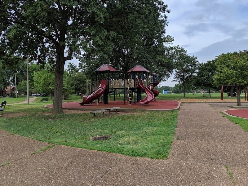 Tilles Park playground photo 2