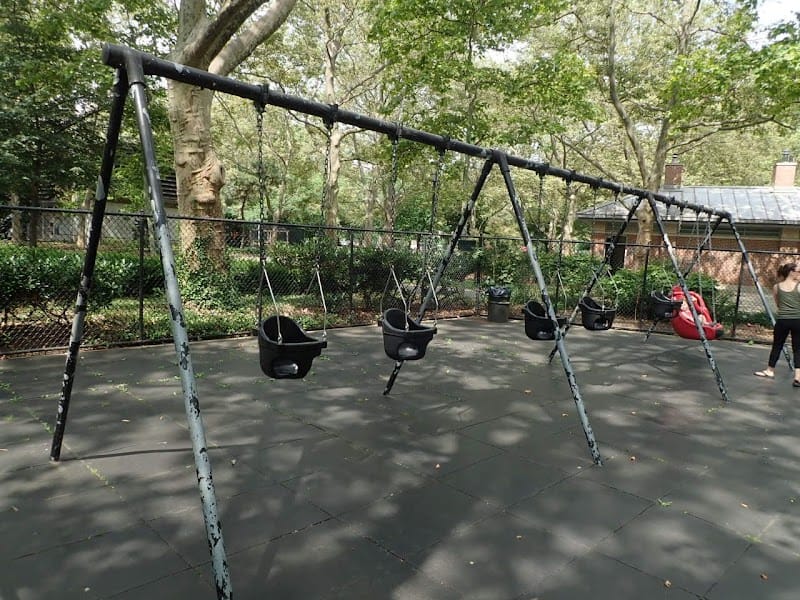 Vernon Playground playground photo 3