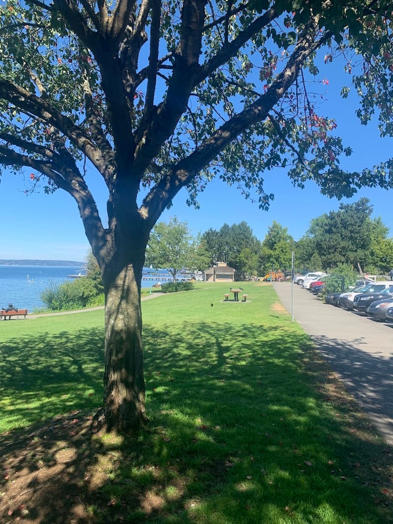 Volei kirkland playground photo 2