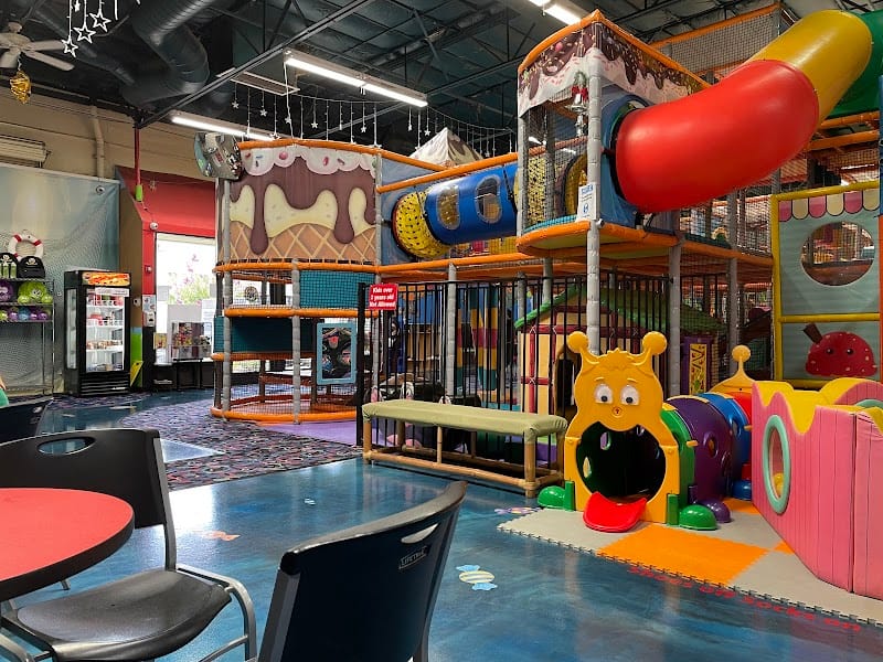 Wacky Tacky playground photo 3