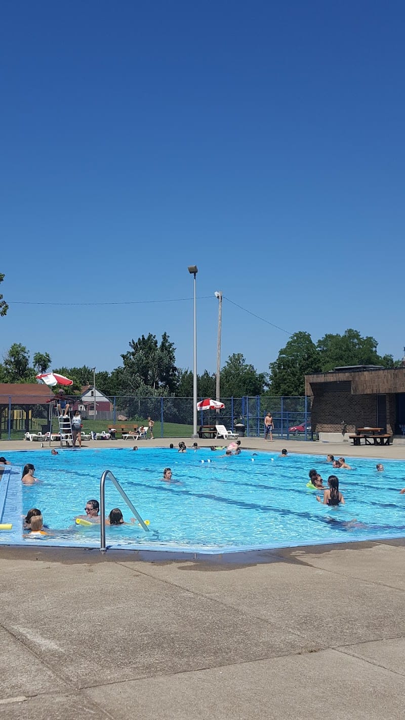 Walters Grove Park playground photo 1
