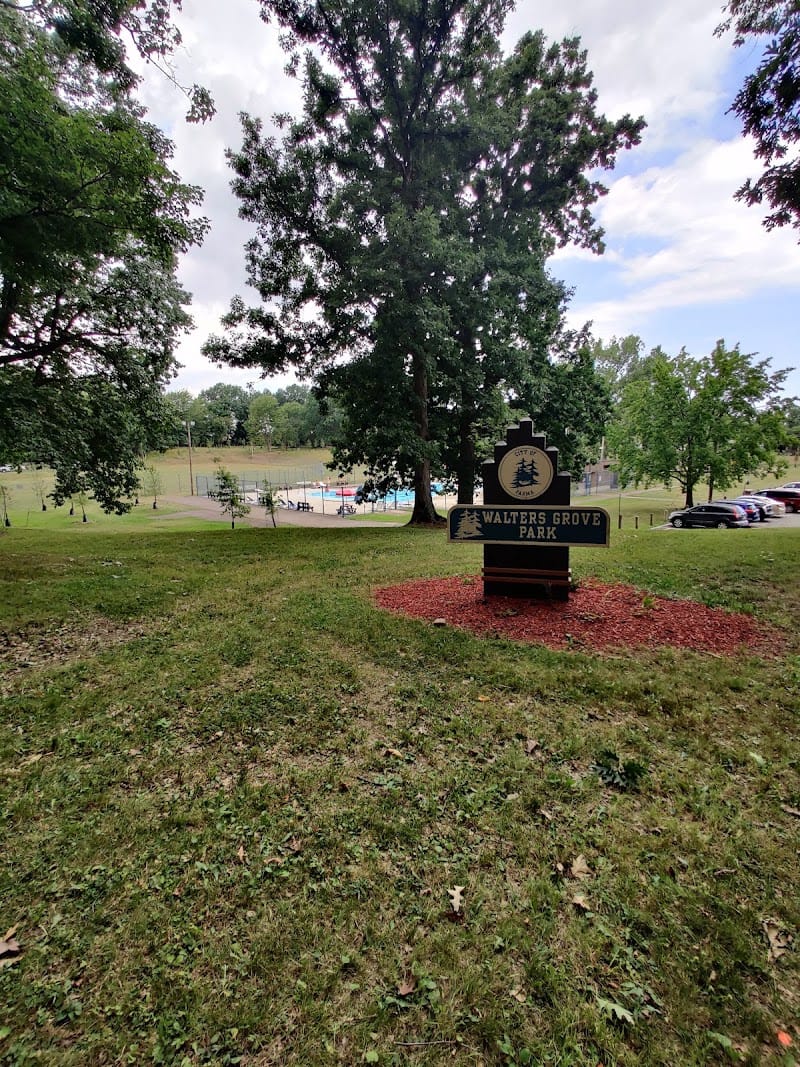 Walters Grove Park playground photo 2