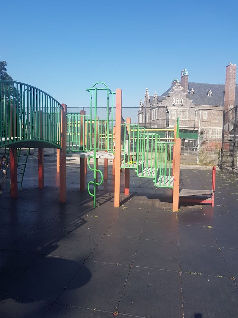 Wayanda Park playground photo 1