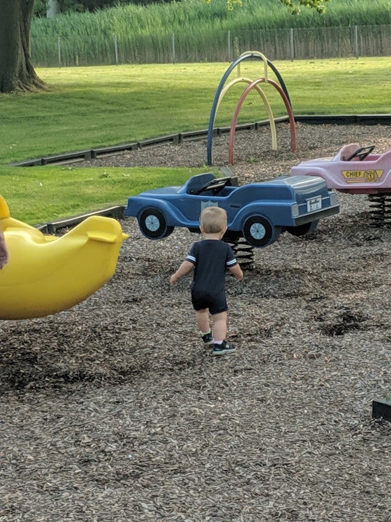 Wedo Park playground photo 3
