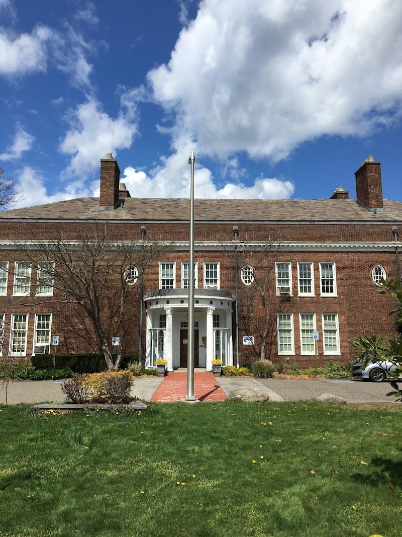 Welwyn Preserve playground photo 2