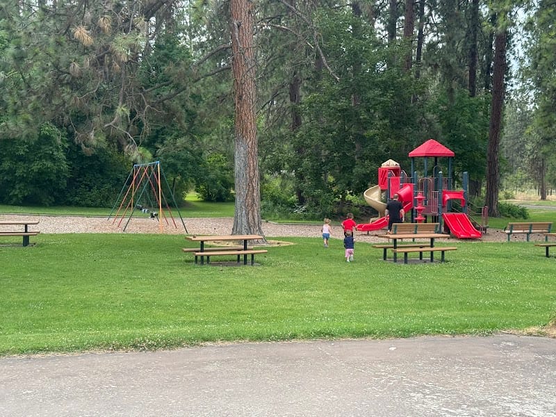 Whittier Park playground photo 2