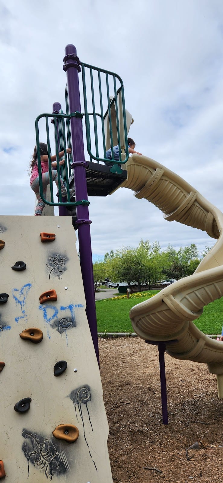 Williwaw Park playground photo 2