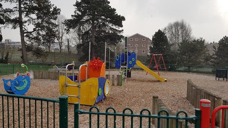 Woodley Playground playground photo 3