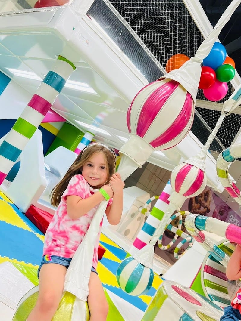 Yu Kids Island playground photo 3